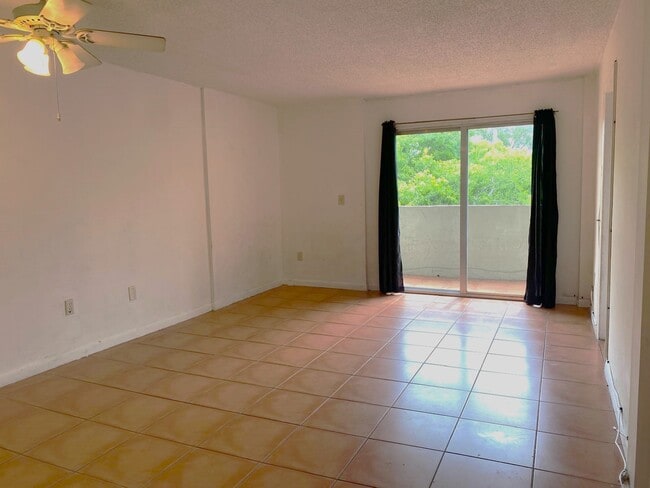 10000 NW 80th Ct Unit 2537