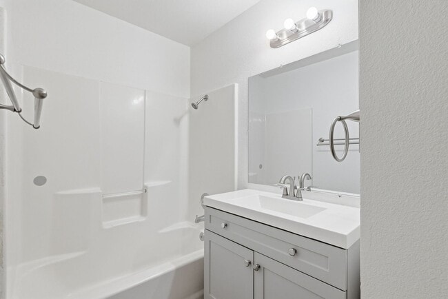 Photo - Renovated 3-Bedroom Home with 2-Car Garage in Quailwood