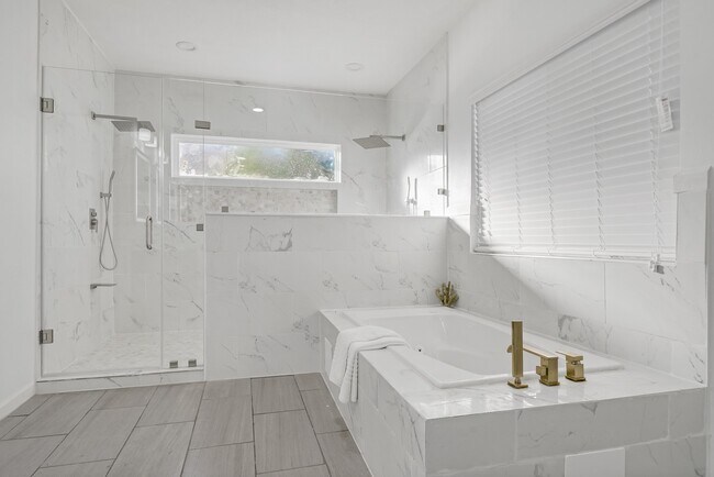 Photo - 304 Milby St