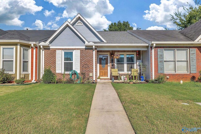 Building Photo - 1512 Forestview Dr SW Rental