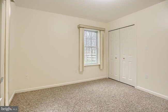 Building Photo - 620 Pine St Rental
