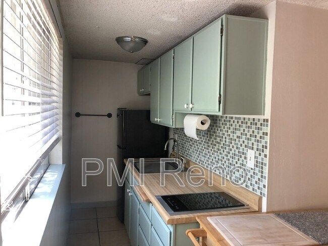 Photo - 80 Brownstone Dr