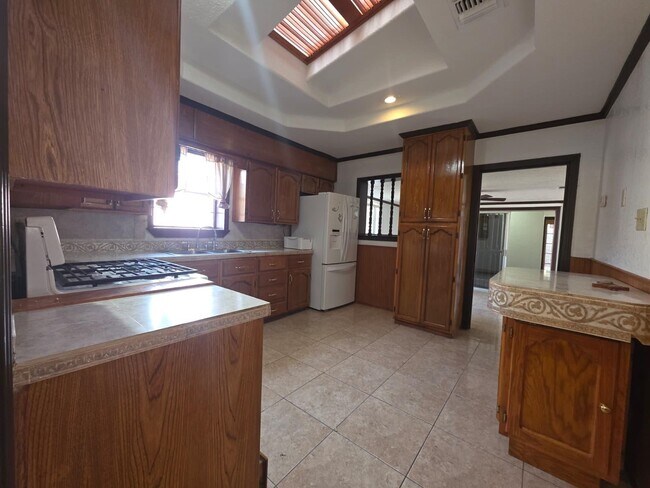 Photo - 2420 E Stewart St