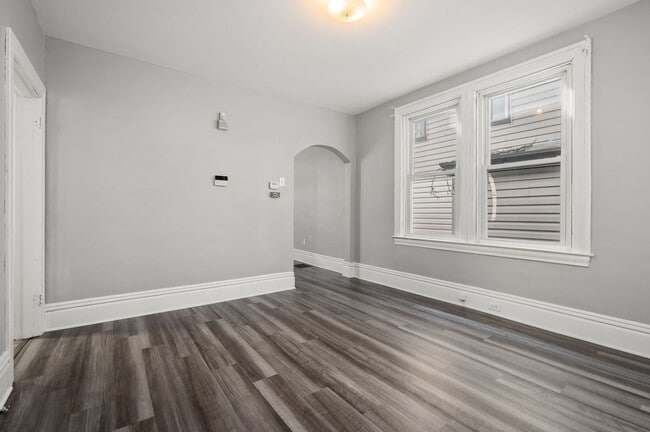 Building Photo - 3bed/1.5bath in Mt. Washington