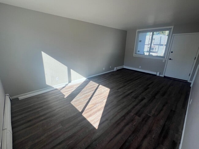 Photo - 121 W 2nd St