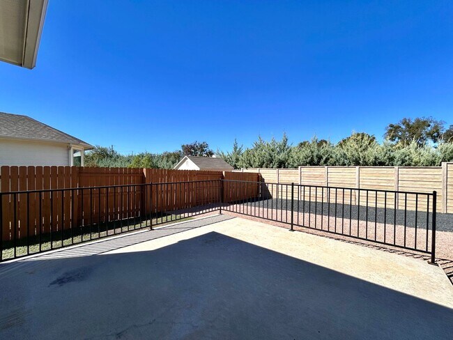 Photo - Spacious 3-Bed, 2-Bath Home with 2-Car Gar...