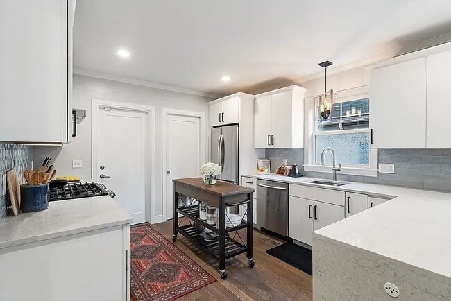 Photo - "Charming 1-Bedroom Haven in Boston's Vibrant Neighborhood!"