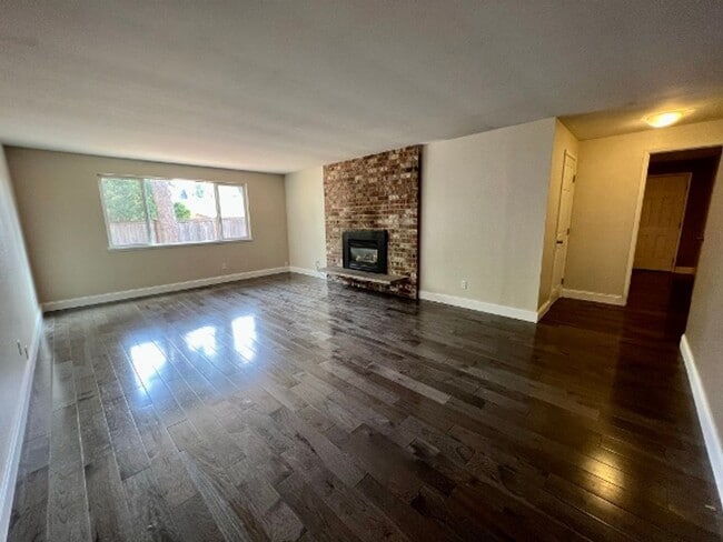 Photo - 7120 Sierra Dr SE