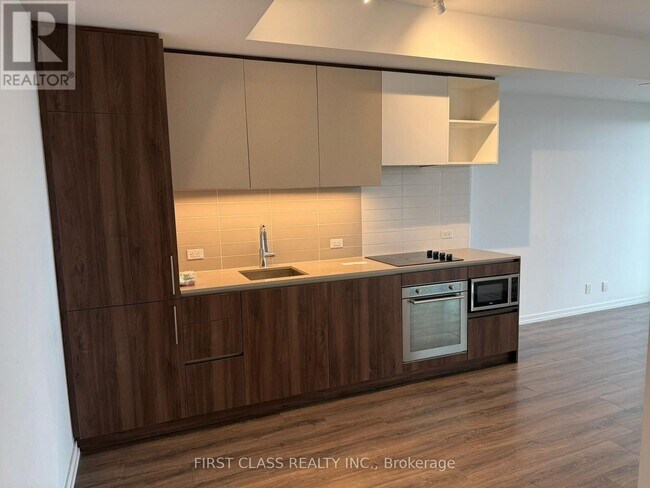 Photo - 1000 Portage Pkwy Unit 1501