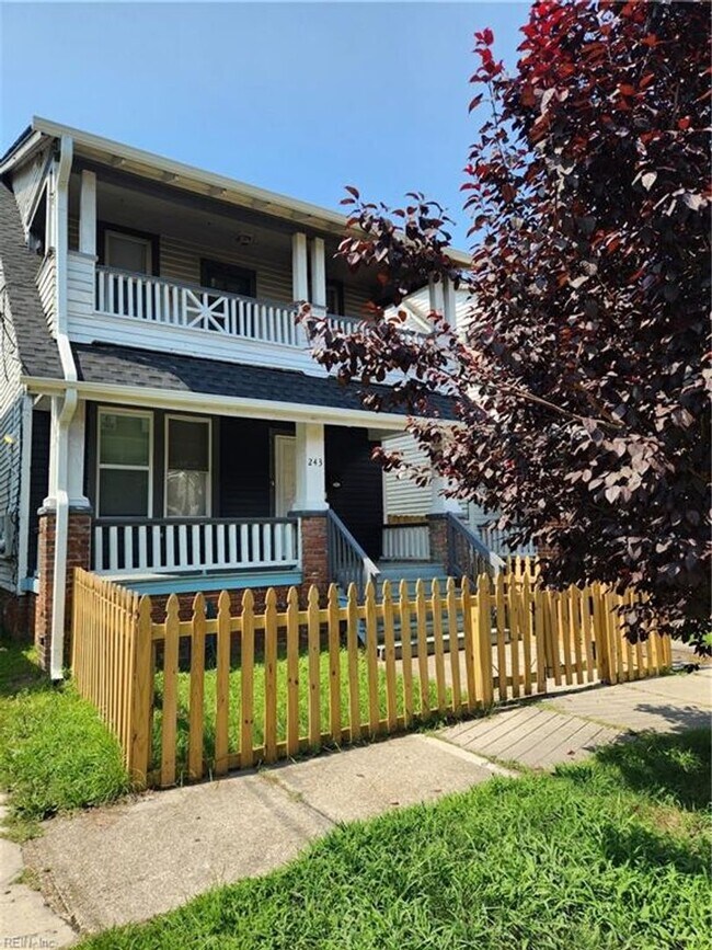 Photo - Completely Remodeled 3 Bedroom Duplex near...