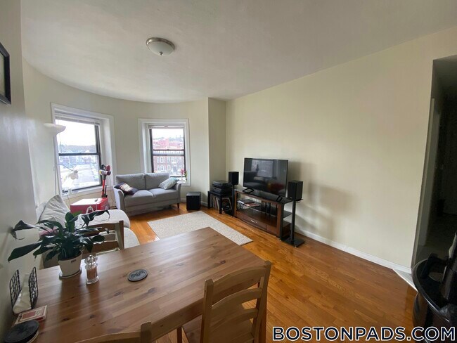 Photo - 1283 Commonwealth Ave Unidad 5