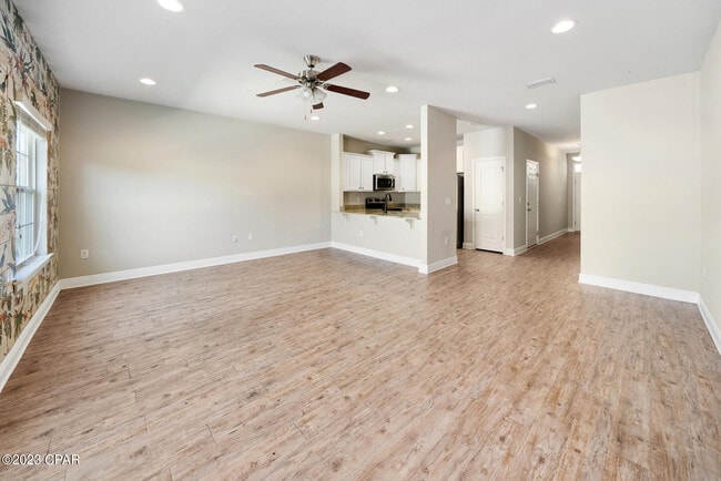 Photo - 324 Sand Oak Blvd