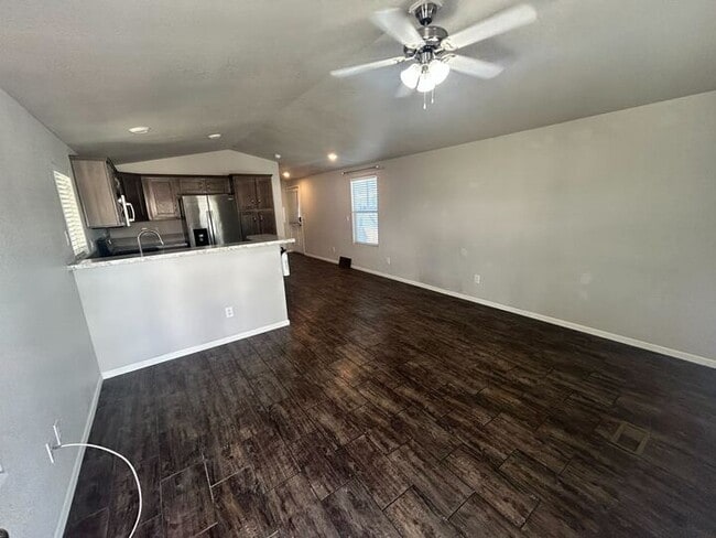 Photo - 530 S Alma School Rd