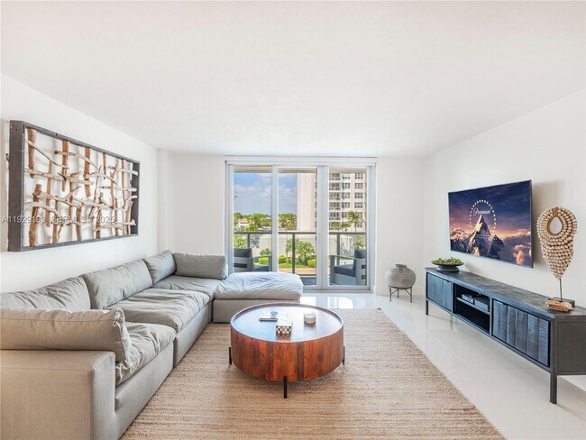 Photo - 5701 Collins Ave Unit 307