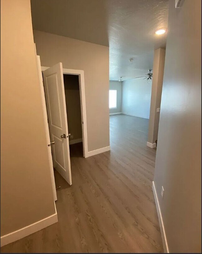 Photo - 3 Bedroom End-Unit Townhome in Cedar Bend – Great Cedar City Location