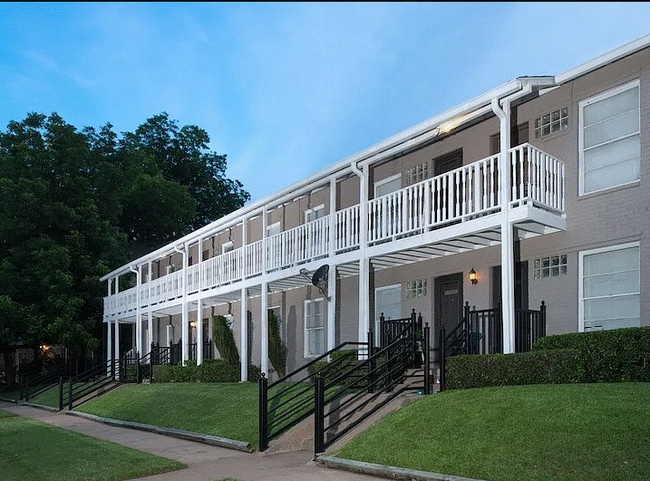 Building Photo - 4101 Douglas Ave Rental