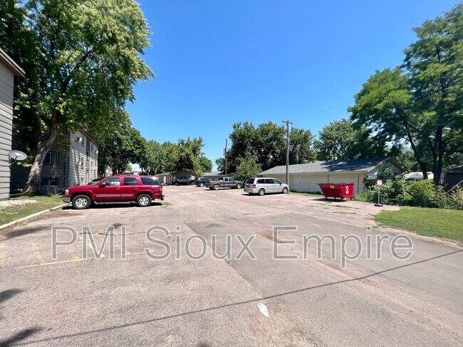 Photo - 120 S Garfield Ave Unit 24