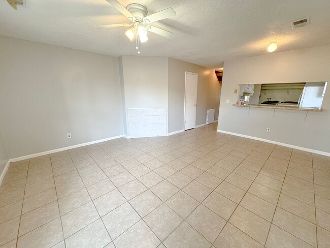 Photo - Myrtle Beach - 2 Bedroom / 1.5 Bathroom Townhome