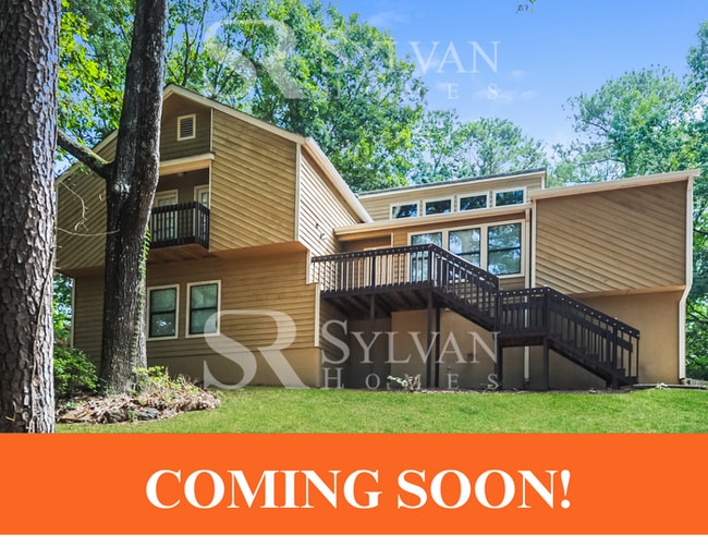 Building Photo - This lovely home is ready for your personal touch!