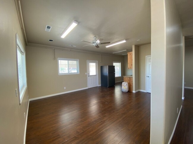 Photo - 2 Bed 2 Bath Apartment *UTILITIES INCLUDED*
