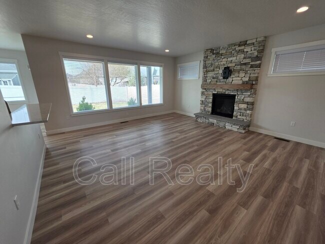 Photo - 8117 N Austin Rd