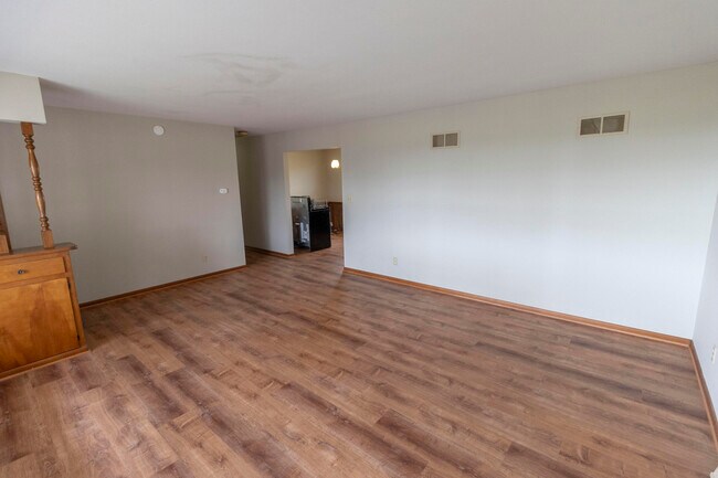 Photo - 1213 E Smiley Ln