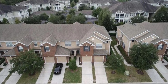 Building Photo - 4213 Highwood Dr