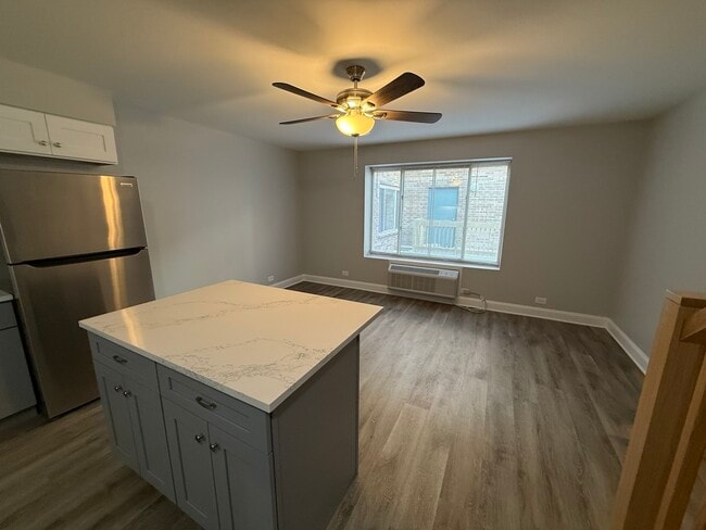 Photo - 744 W Gordon Terrace Unit 311