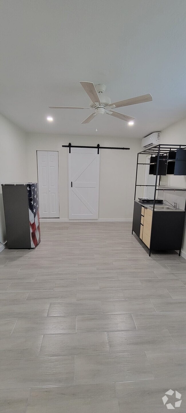 Building Photo - 600 SW 70th Ave Rental