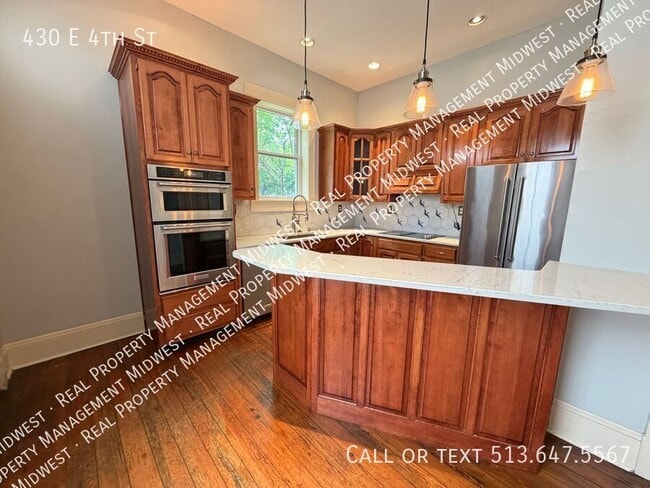 Photo - 430 E 4th St