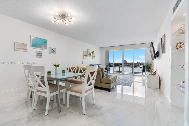 Photo - 17050 N Bay Rd Unidad 807