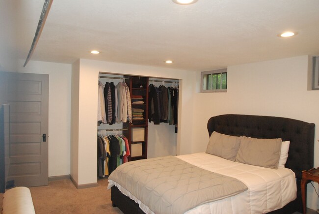 Photo - 3450 Harriet Ave