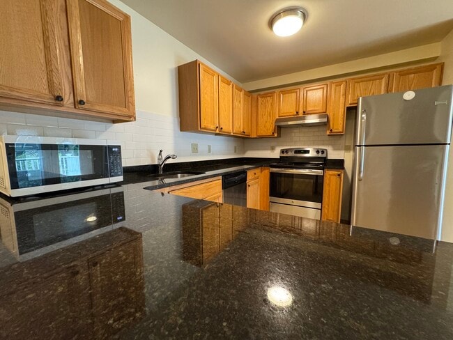 Building Photo - 34 Raymond St Unit 34A Rental