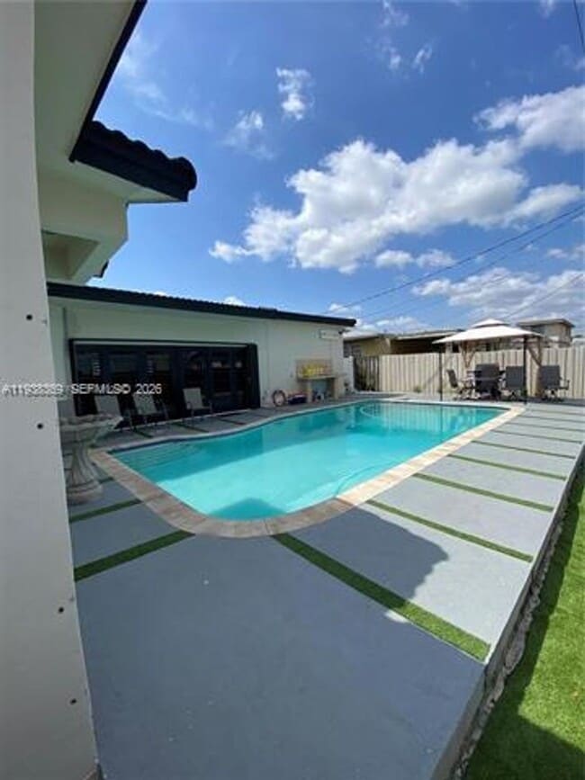 Photo - 8531 SW 16th Terrace