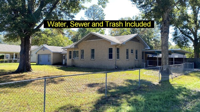 Building Photo - 1017 Audubon Ave