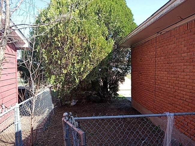 Photo - 4322 NW Hoover Ave