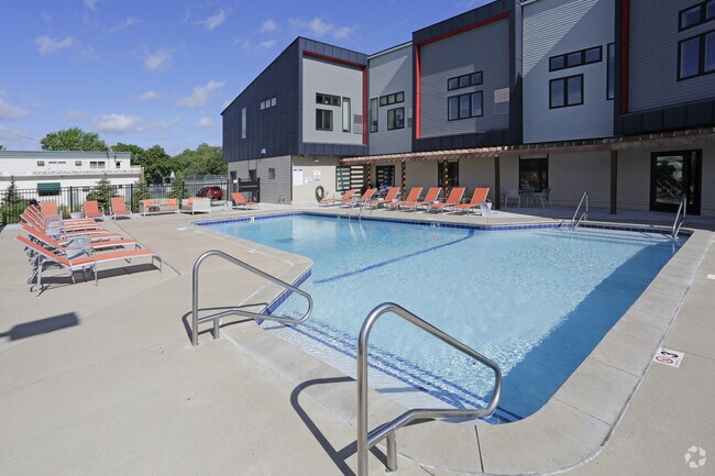 Hamline Pointe Apartments