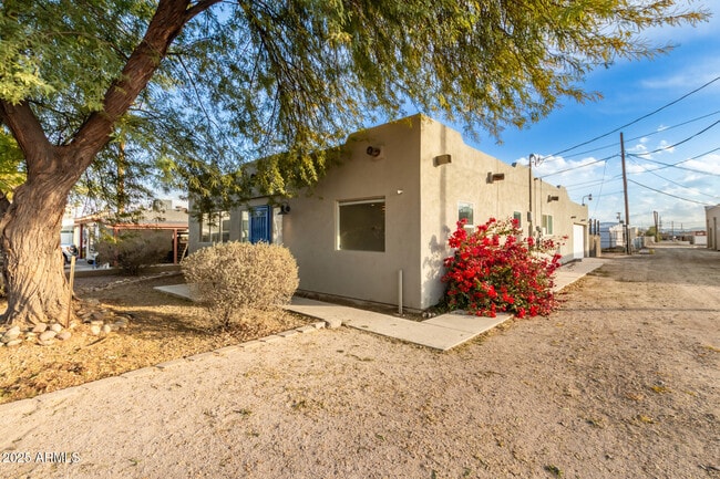 Photo - 407 E Eason Ave