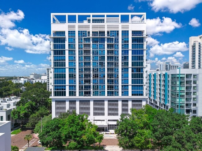 260 S Osceola Ave