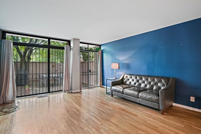 Photo - 1285 Delaware Ave SW