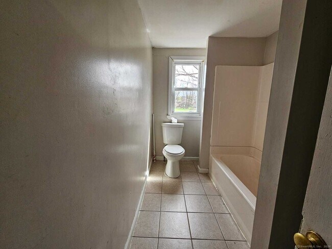 Photo - 715 Burnside Ave Unit 2W