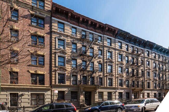 Building Photo - 533 W 151st St