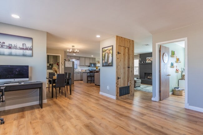 Photo - Beautiful 3 Bed 2 Bath - Gorgeous Views & Fenced in Backyard!