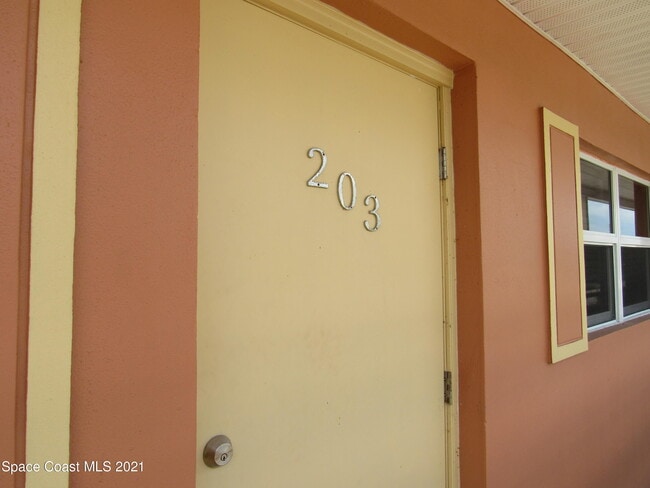 400 Catalina Rd Unit 203