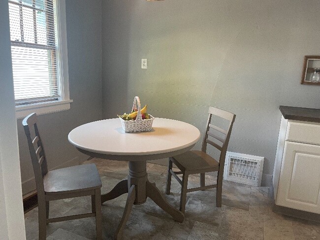 Photo - 902 5th Ave S