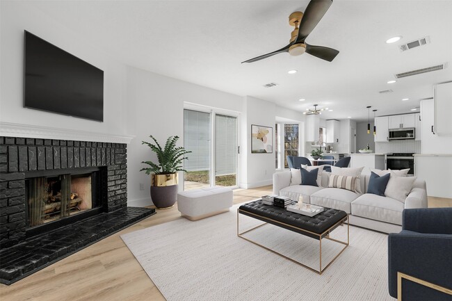 Building Photo - 14922 Waybridge Dr