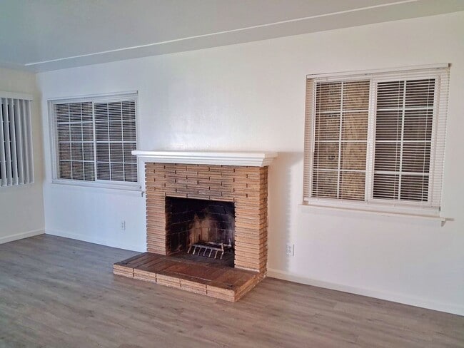 3336-3342 E Clinton Ave