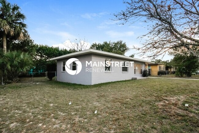 Photo - 3 Bedroom Pet-Friendly Home in Temple Terrace, FL with Main Street Renewal