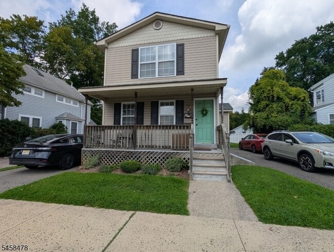 Building Photo - 25 Lathrop Ave