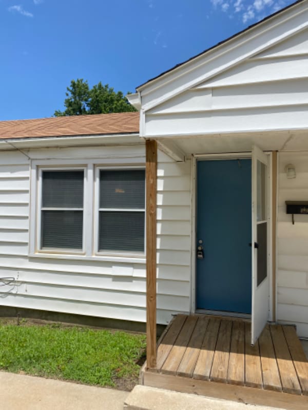 Photo - 2635 SE Virginia Ave